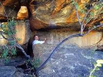 nieu bethesda rock art walks